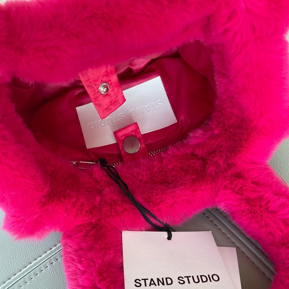 new with tagsstand studio liz bag velvety heavy faux fur fuchsia
